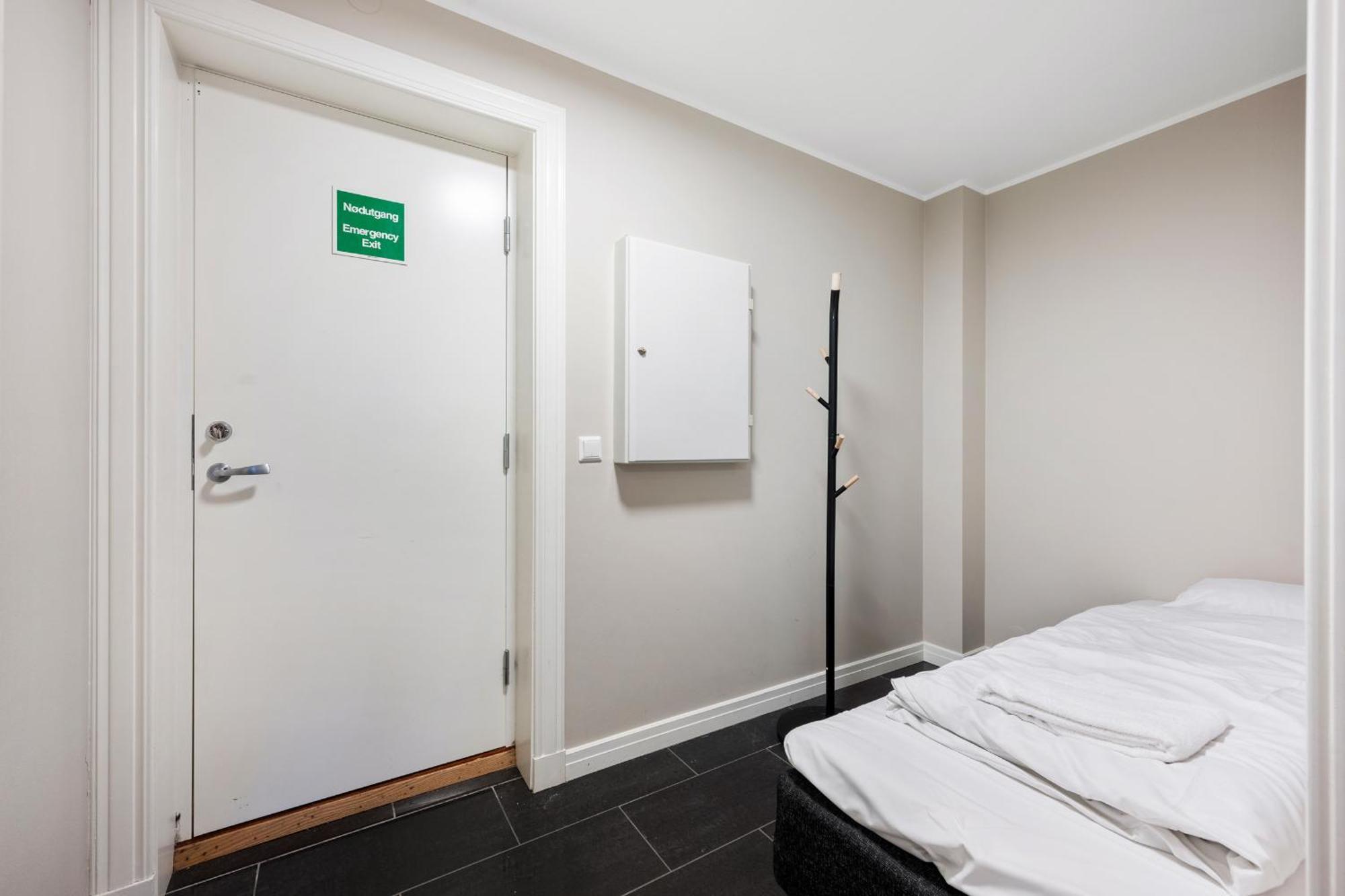 Appartamento New! Modern City Apt: Central W/ Private Entrence Bergen Esterno foto