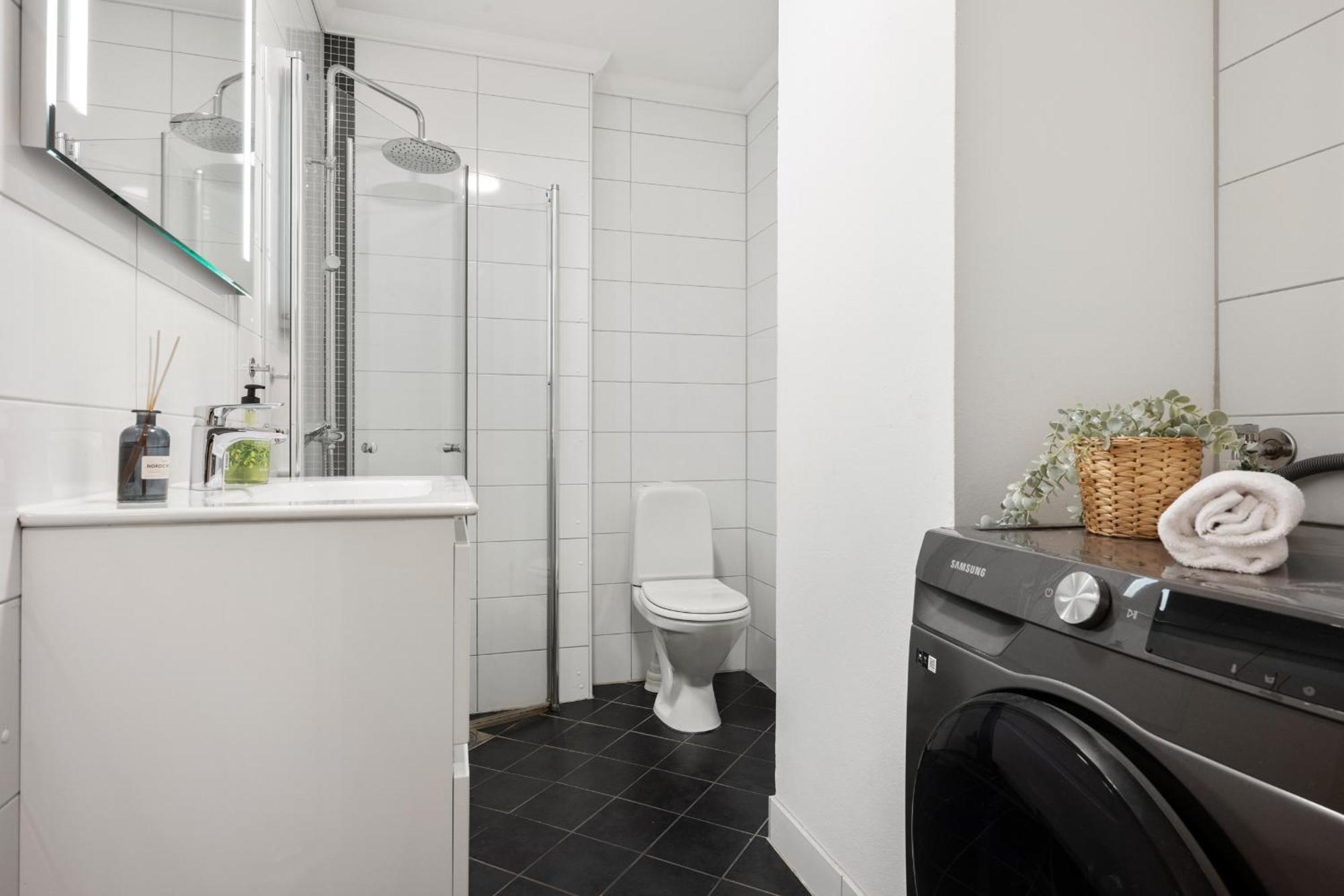 Appartamento New! Modern City Apt: Central W/ Private Entrence Bergen Esterno foto